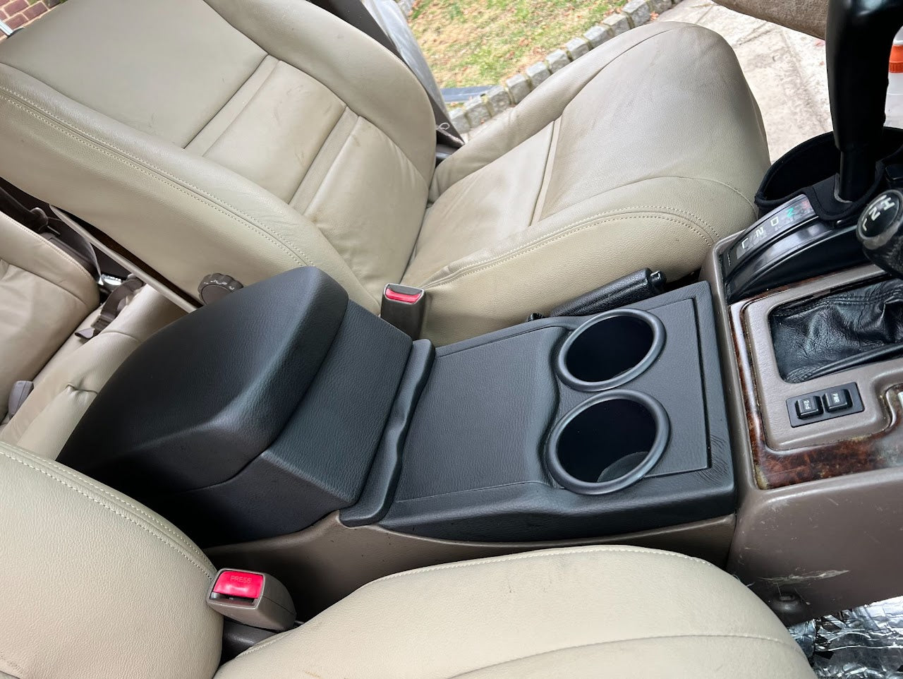 Custom Toyota Land Cruiser FJ80 Center Console – Padded Armrest & Dual Cup Holders (Gray, Beige, Taupe Options)